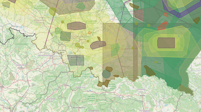 Wycinek mapy przestrzeni powietrznej Polski ze strony https://airspace.pansa.pl